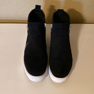 Soda Wedge Sneakers size 8